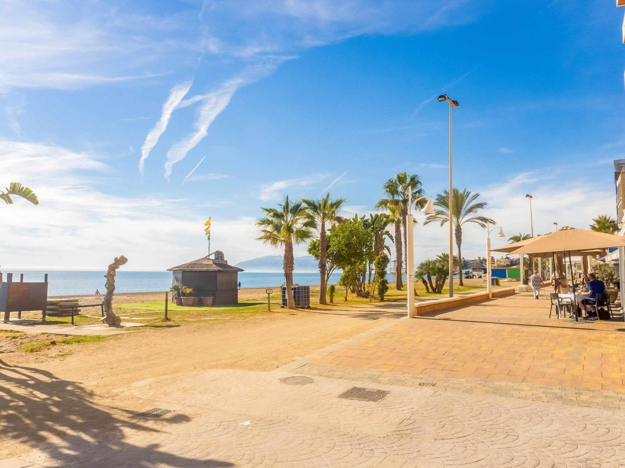 Centrico Apartamento Con Terraza En La Playa Rincón de la Victoria Exteriör bild
